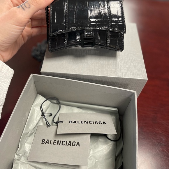 Balenciaga hourglass mini handbag with chain crocodile embossed in black - Picture 10 of 10